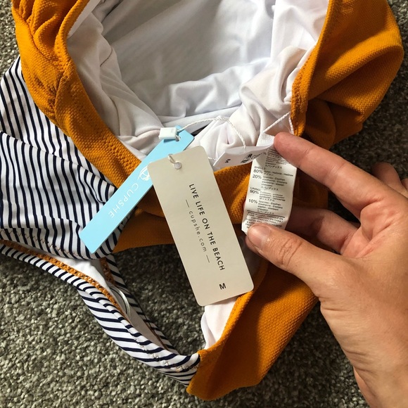 Cupshe Swimsuit - Picture 7 of 8